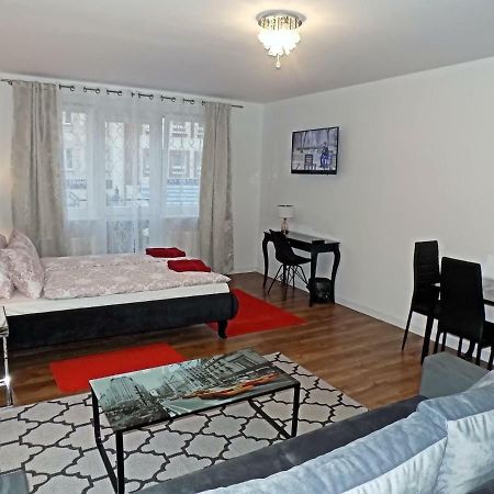 Apartament Mona Starowka-Old Town Apartment แอลบลอง ภายนอก รูปภาพ